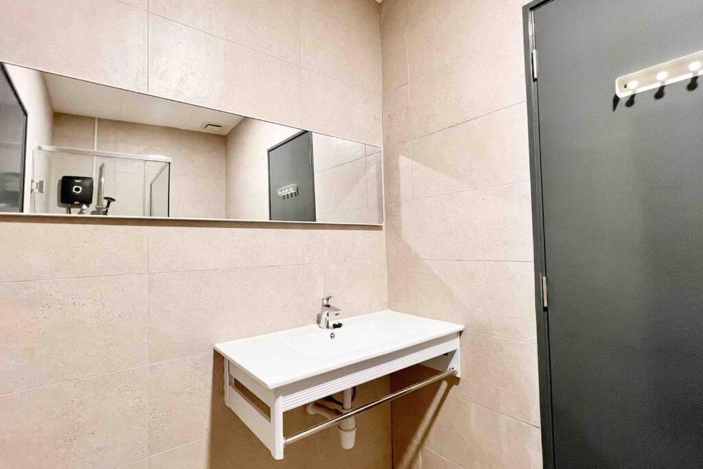 Cozy Aera Residence / Free Wi-Fi Netflix / Sunway Petaling Jaya Zewnętrze zdjęcie